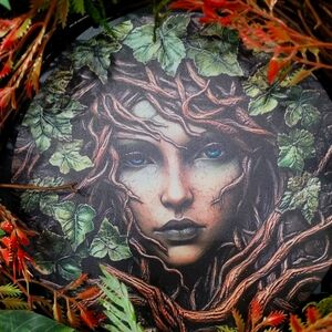 Nature-Inspired Wreath with Leaf and Vine Design